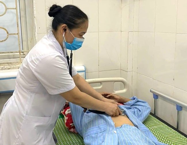 Tự mua kháng sinh Cephalexin về dùng, người phụ nữ nhập viện do sốc phản vệ (08/10/2023) 